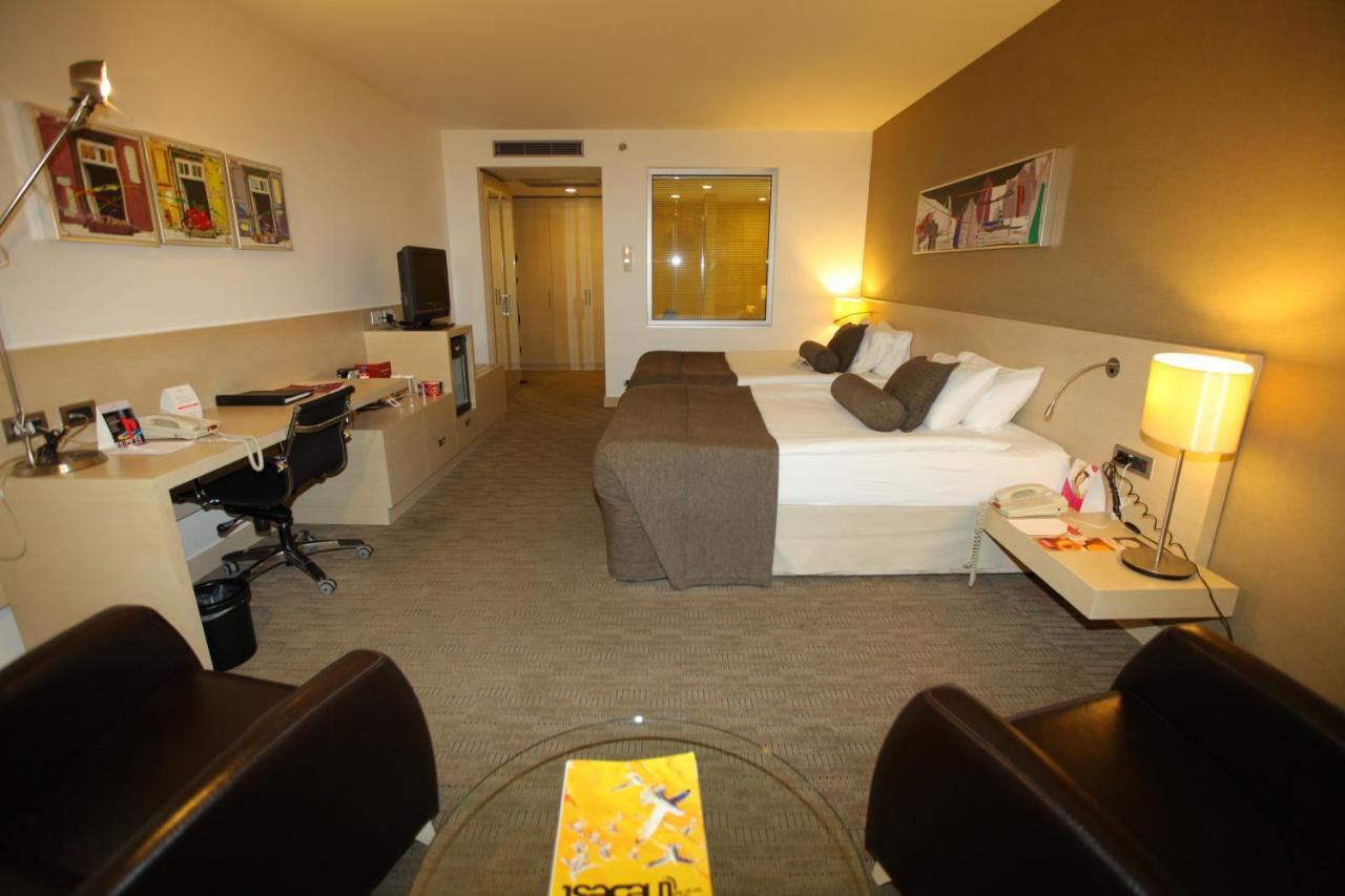 Cpankara Hotel Exteriör bild A room at the hotel